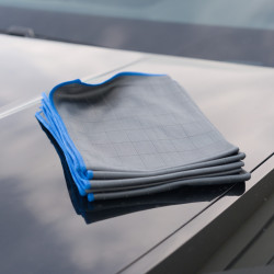 قطعة مايكروفايبر كربونية للزجاج | AUTOKONDRIAK